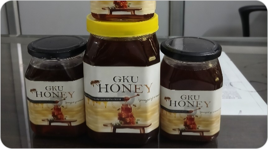 Packaged Honey Jars Display